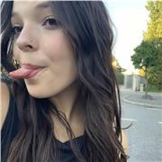 Studentessa di 5^ superiore all’istituto IS Belotti di Bergamo; studio economia e lingue. Oltre a inglese, posso dare ripetizioni anche in altre materie, come italiano, storia, diritto e matematica (fino alla 1^/2^ superiore)